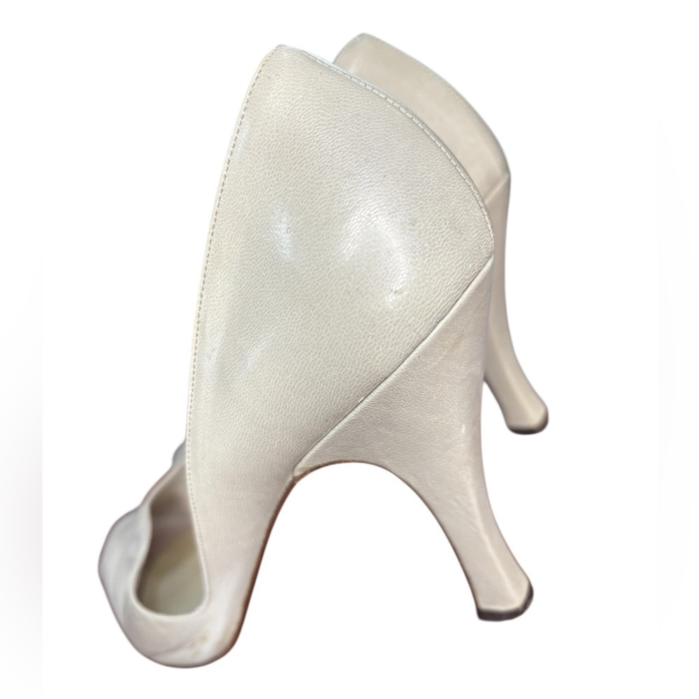 Vintage PETER FOX Elegant White High Heel Pumps, Size 6B - Picture 2 of 9